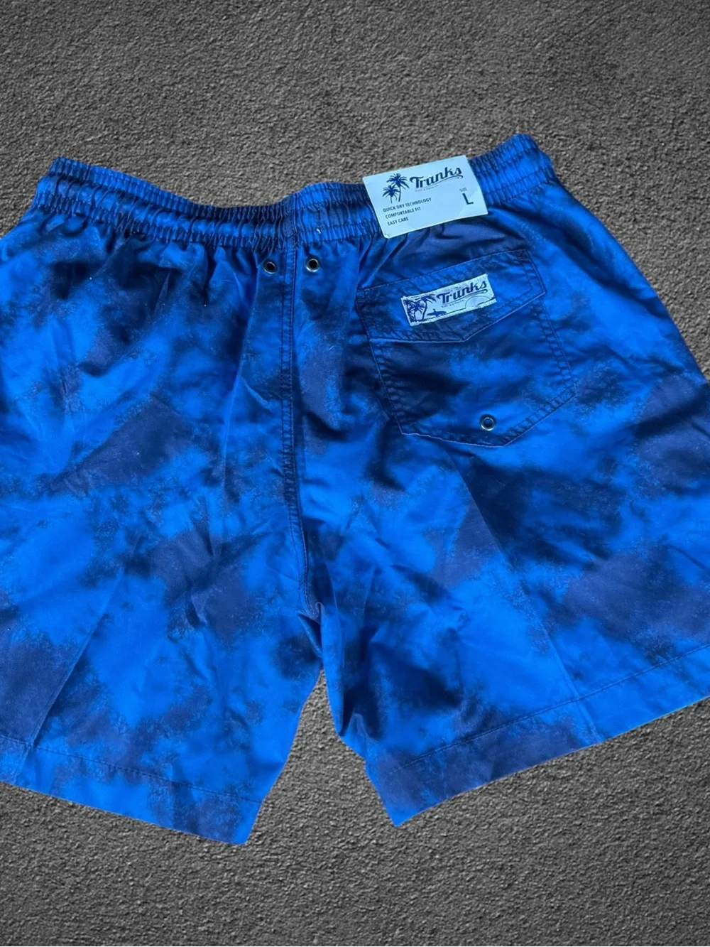 Men's Blue & Black Abstract Wave Swim Shorts Trunks Size L NWT $54